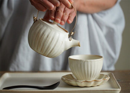 益子燒 kinari 黃銅柄茶壺 全貌